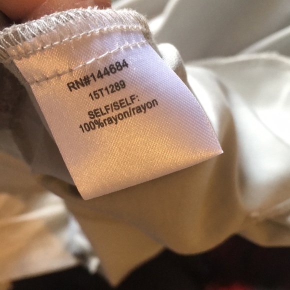 Gimmicks Sage green top - Picture 2 of 5